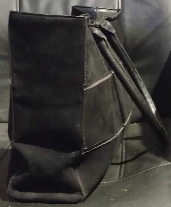 Torebka damska duża zamszowa cena 37zl