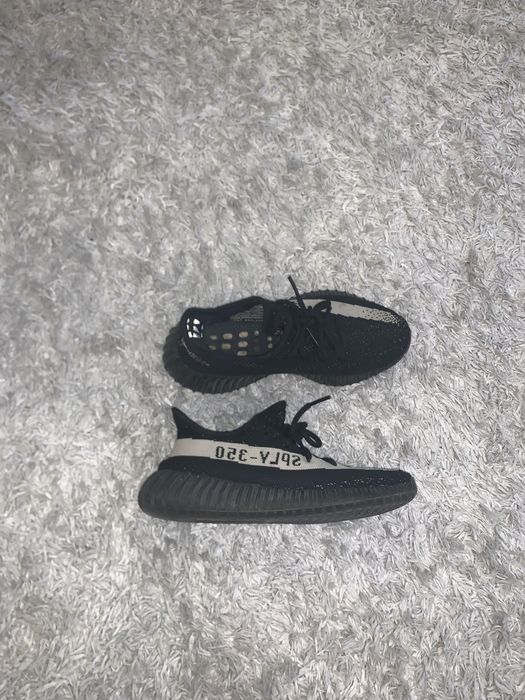 Yeezy Boost 350 V2 Core Black White (Oreo)