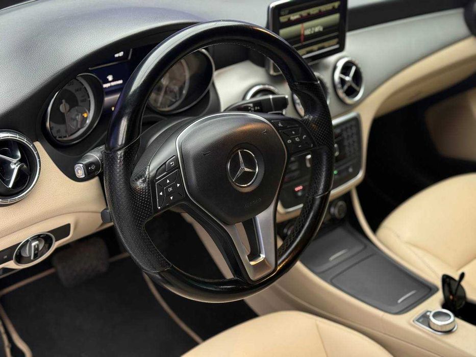 Mercedes-Benz CLA 250 2013, 2.0 бензин, автомат