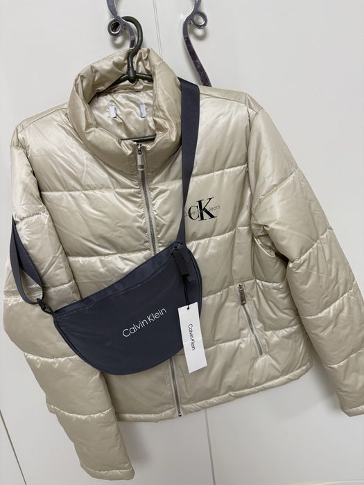 НоВА Calvin Klein s-2xl куртка бежева весна демі молочна пальто пуфер