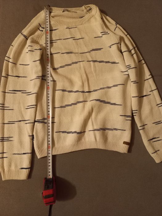 Белая кофта, весна