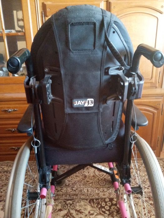 Детская инвалидная коляска
