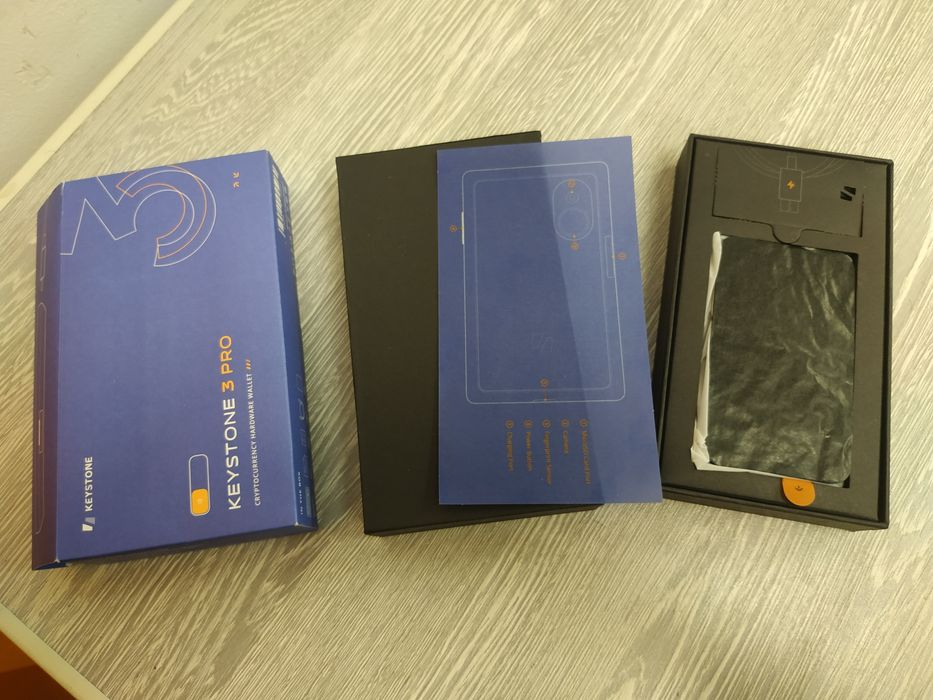 Криптогаманець KEYSTONE 3 PRO