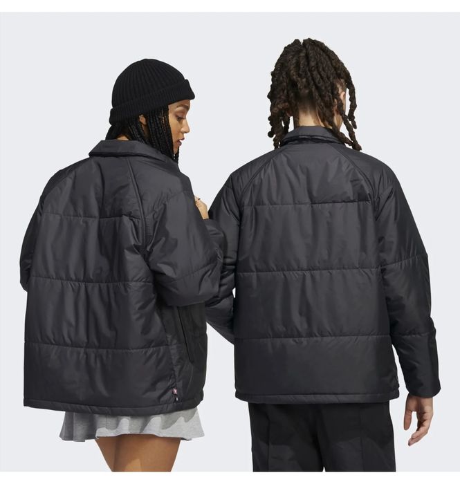 Демісезонна куртка від Адідас