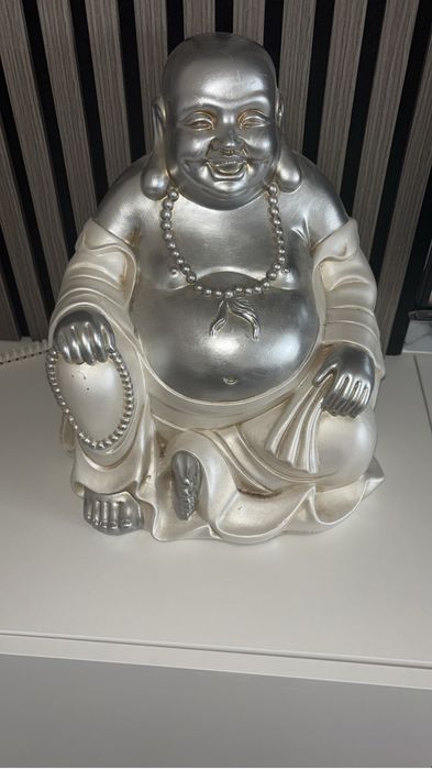 Vendo buda em loiça