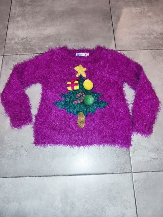 Sprzedam sweterek swiateczny 3-4lata
