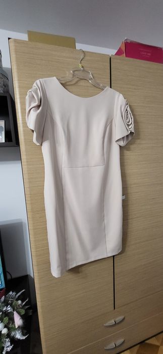 Sukienka beżowa rozmiar 42