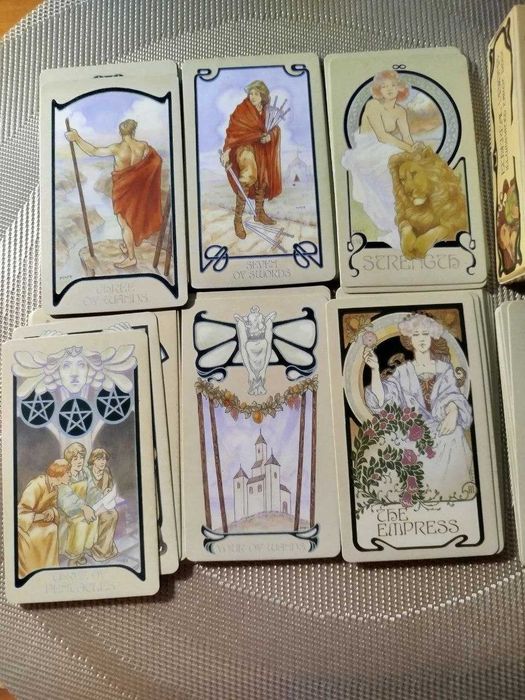 Карти таро ефірних видінь (ethereal visions tarot), без золодіння.