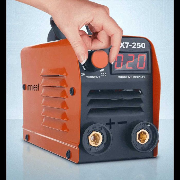 D62-Aparelho soldar INVERTER 250A com LCD Mini