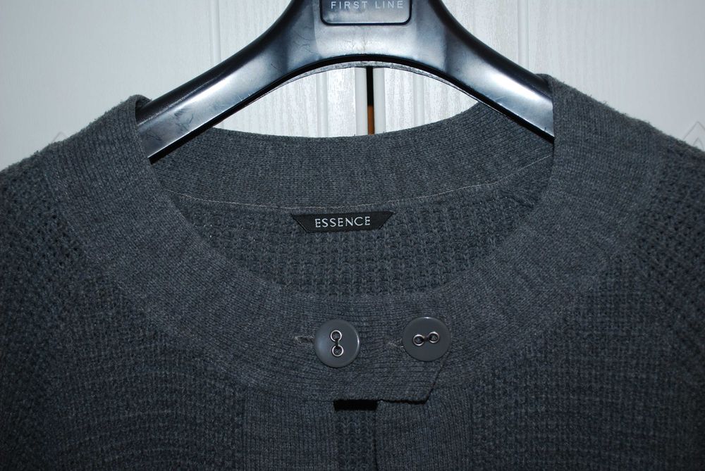 Кофта теплая,большой размер,в хорошем состоянии.