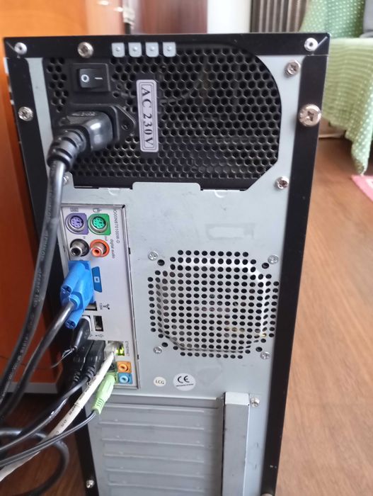 Computador e monitor