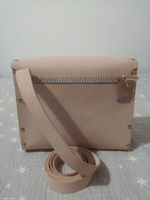 Mala couro e madeira Alice no País das Maravilhas