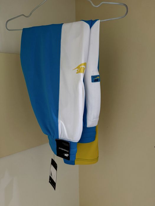 Спортивні штани Nike в розмірі xs-s