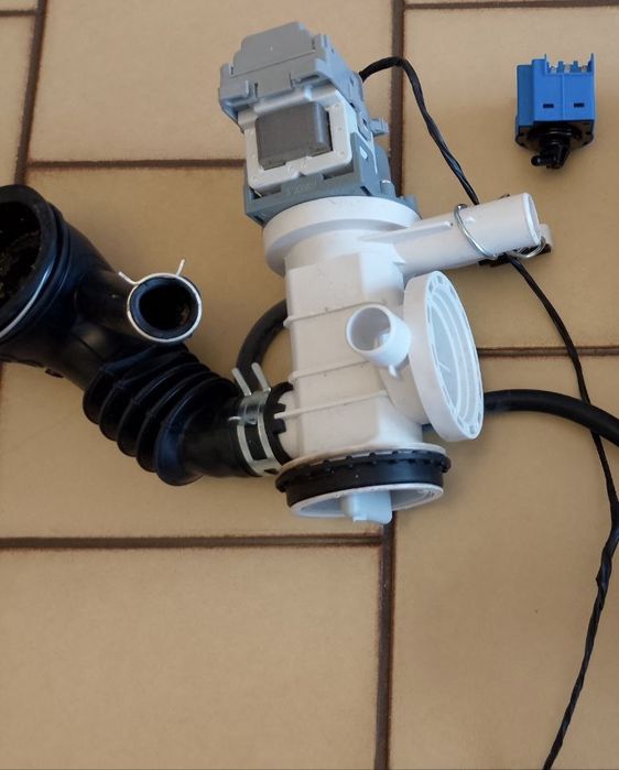 Дренажний насос до пральної машинки