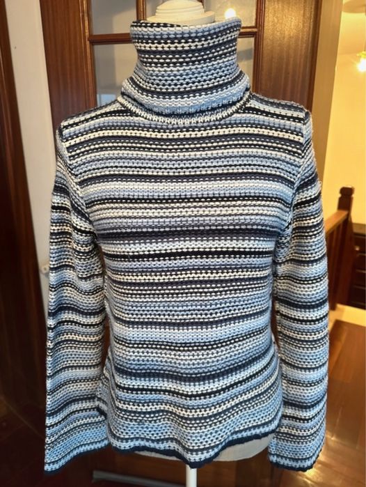 Camisola de malha gola alta