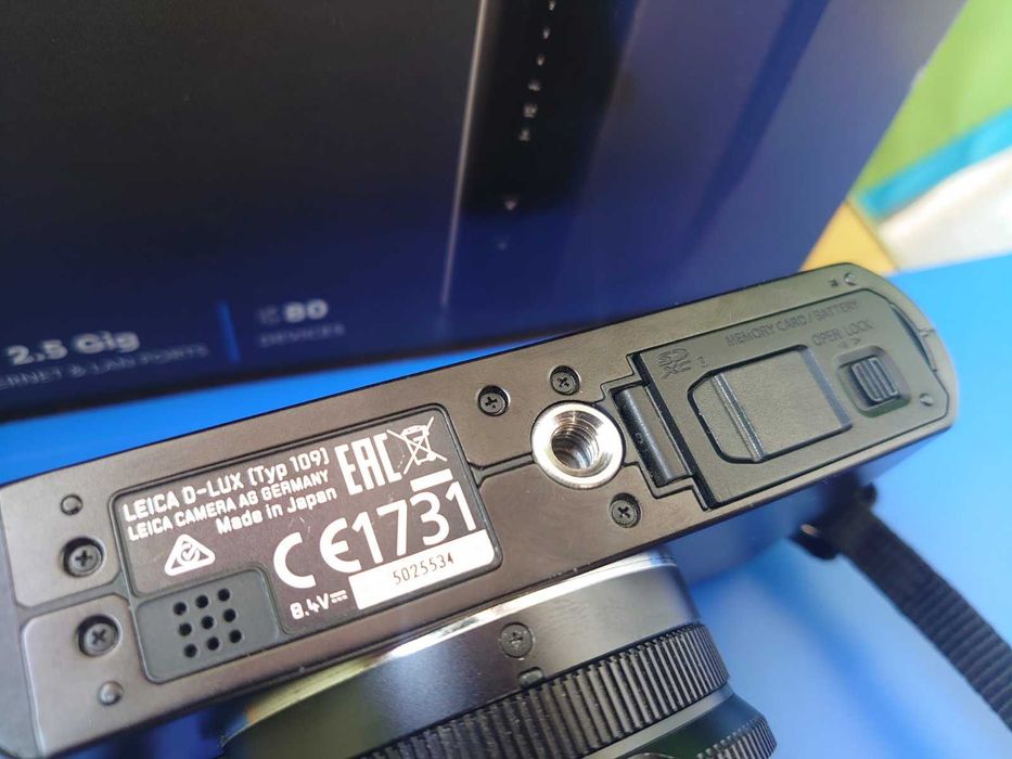 Leica D-lux (Typ 109) - Made in Japan