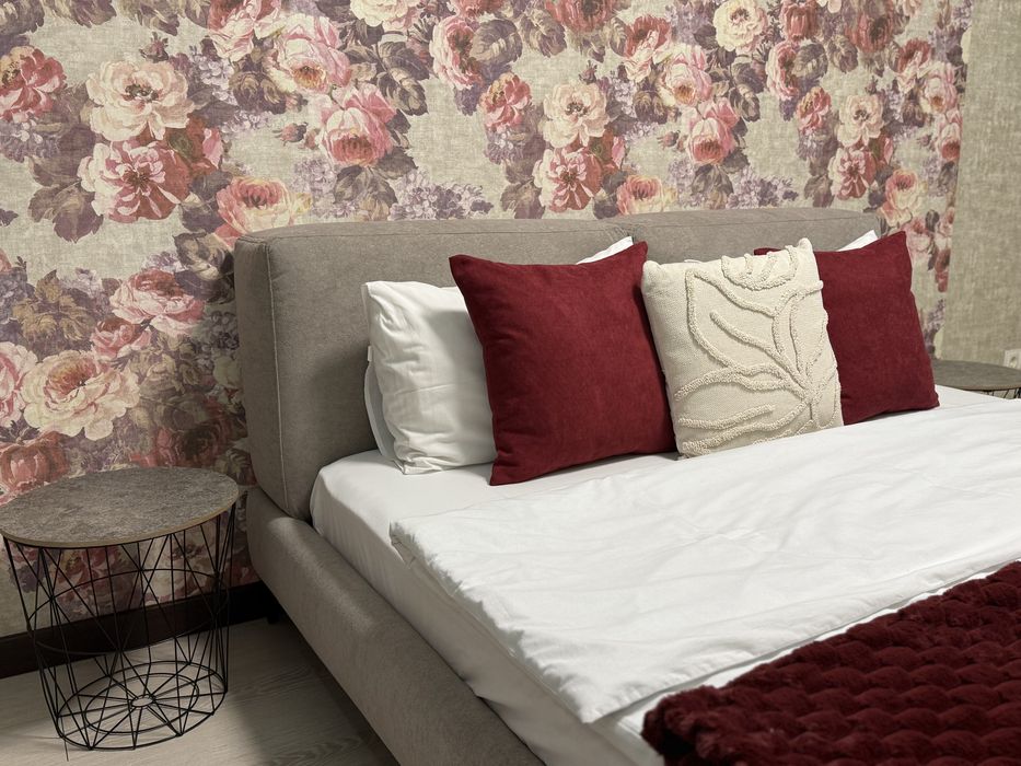 ЖК"Сімейний",Є СВІТЛО,зал.вокзал,Тяжилів,1-кім.квартира подобово