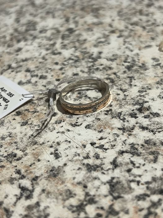 Каблучка Silverado, абсолютно нова.