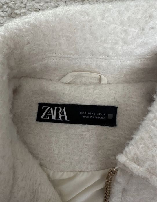 Бомбер Zara молочний