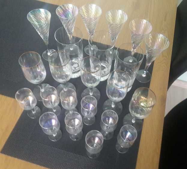 Zestaw kieliszków + 3 szklanki