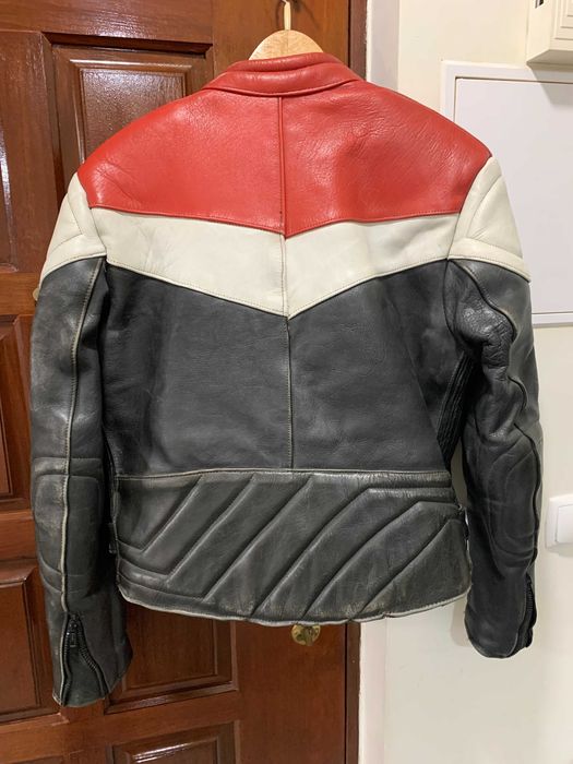 Blusão de cabedal. MBWAY, só autoriso a modalidade "enviar dinheiro".