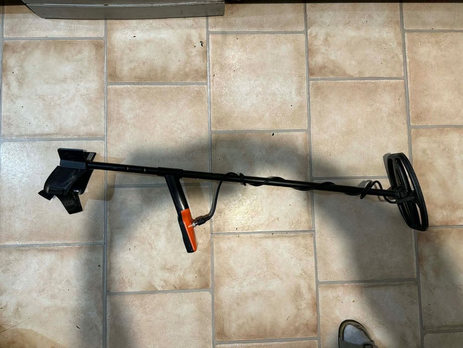 Wykrywacz metali QUEST Q5