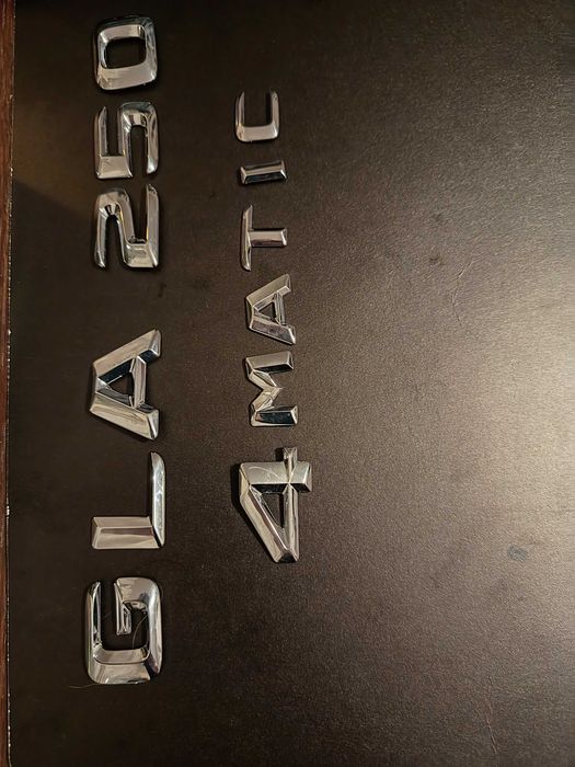 logo mercedesa GLA 4 Mati- litery