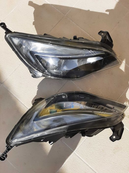Dois faróis da frente opel Astra semi novo 2014