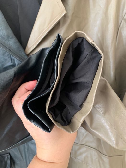 Двоколірна жіноча куртка з еко шкіри