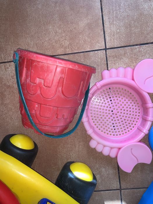 Набор для песка: машина , лопатка, ведро ,сито , все за 100 грн