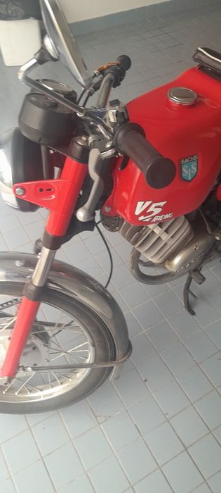 Troco  sissaches  v5 Racing restaurada há 2anos  kangoo   Berlingo  Fiat  2 ou 3 lugares  neste valor