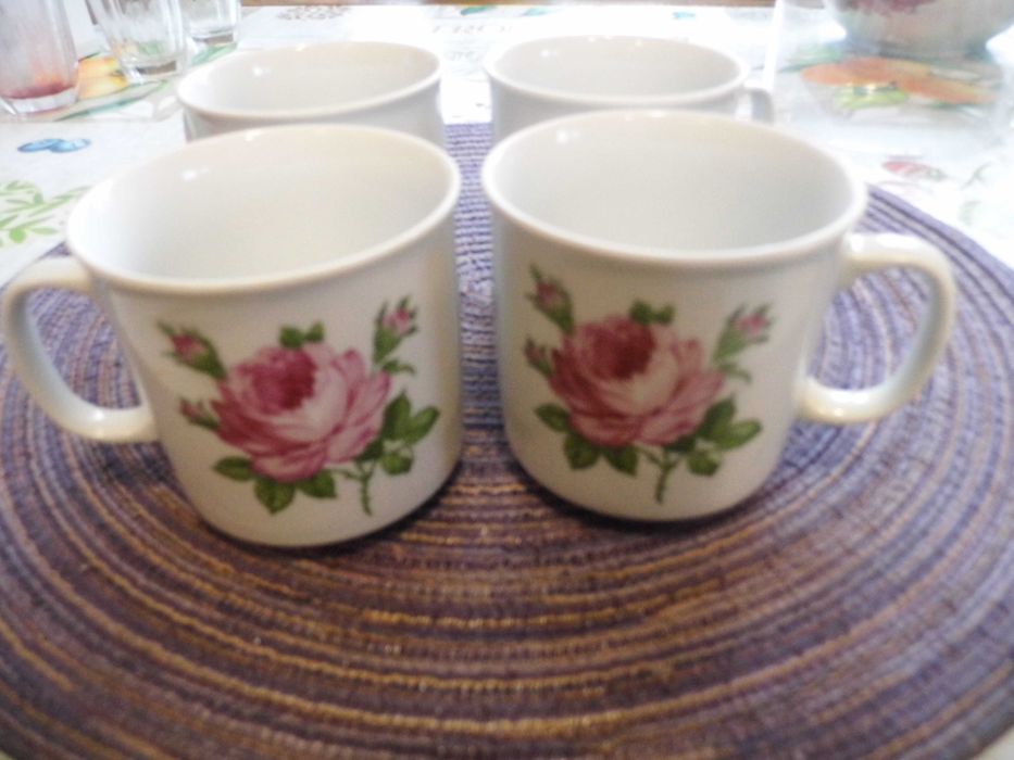 Zabytkowe, urocze kubki, porcelana NRD