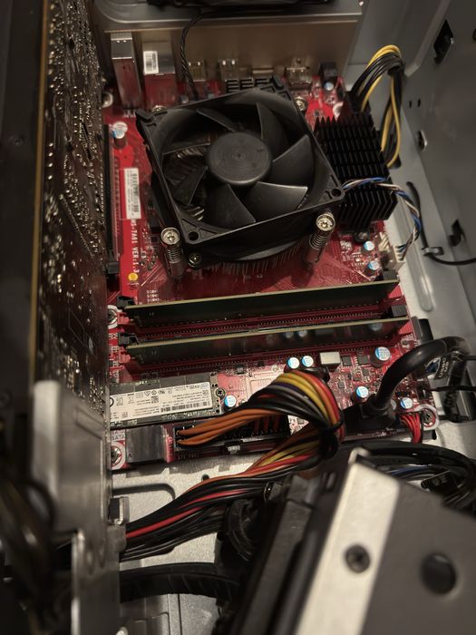 PC Gaming HP Omen - i7 8700 / GTX 1070 / 16GB RAM / Windows 11