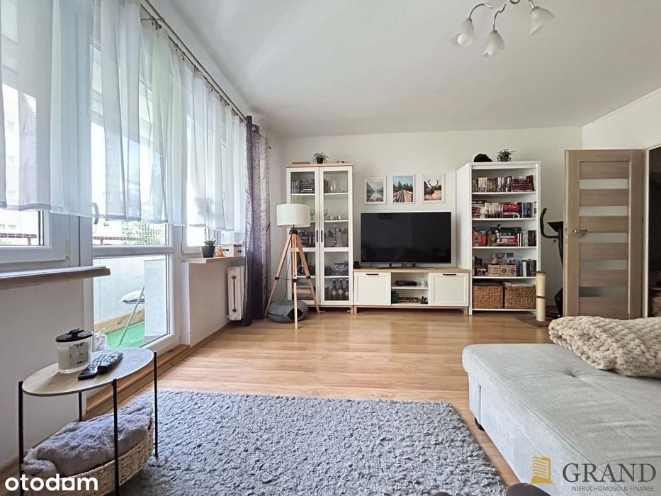 Przestronne 3 pokoje z dużym balkonem w samym cent