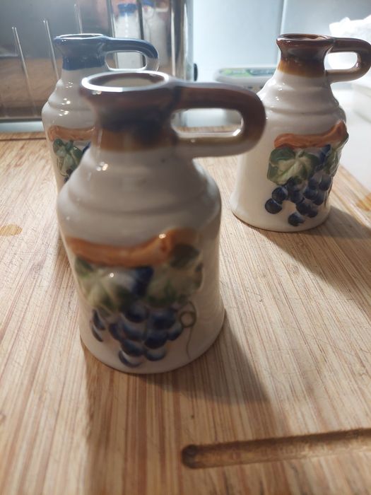 Small Ceramic Bowls443666130545551360