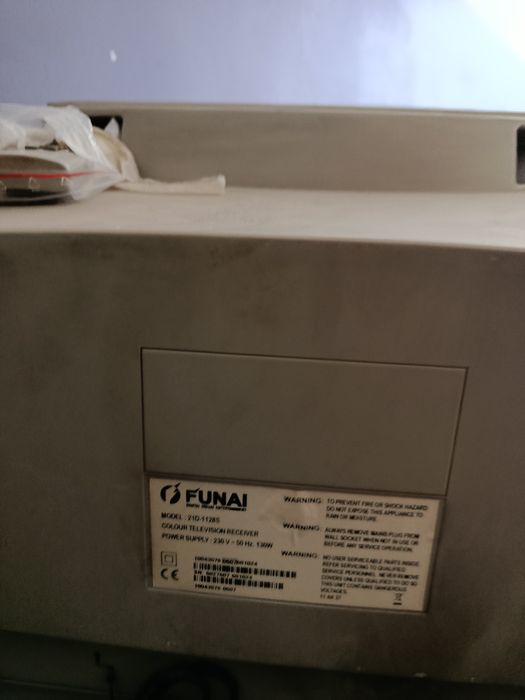 Telewizor Fujitsu z pilotem