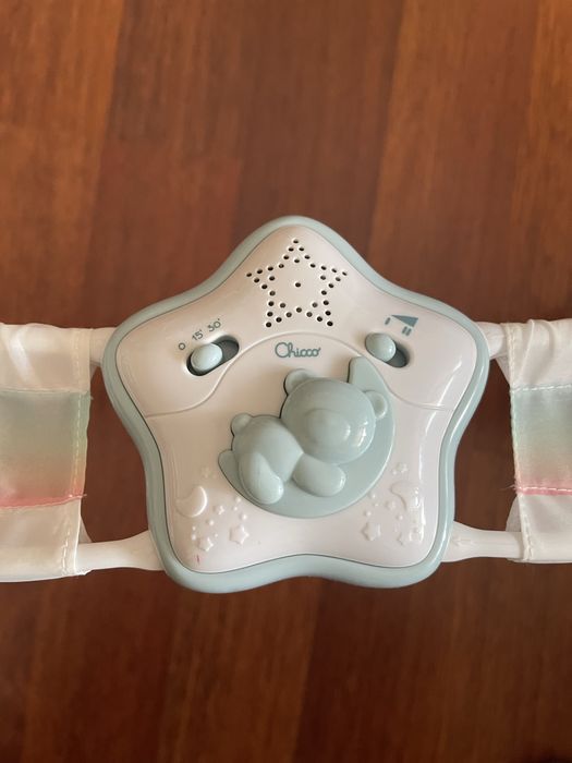 Іграшка на ліжко Chicco Веселкове сяйво блакитна