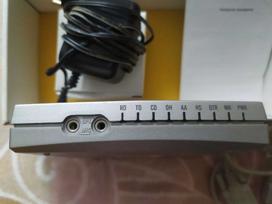 Зовнішній голосовий факс-модем Asotel Vector GVC R21