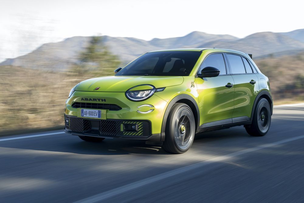 Abarth 600e 54 kWh Turismo foto 3