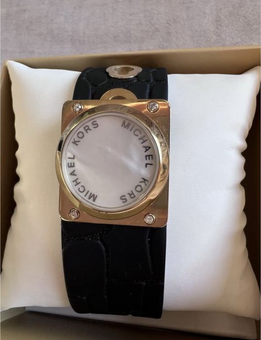 Michael kors фітнес трекер