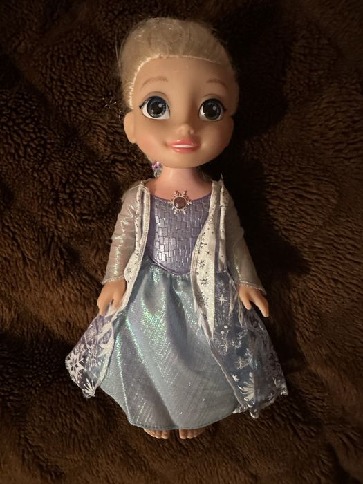 Lalka Elza śpiewajaca i świecąca DUŻA