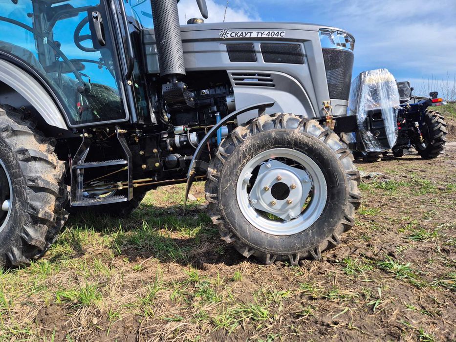 Трактор Скаут 404С 2025 года обшитая кабина