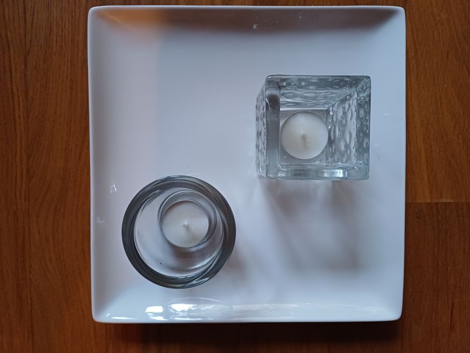 Dois porta-velas de vidro (como novos)