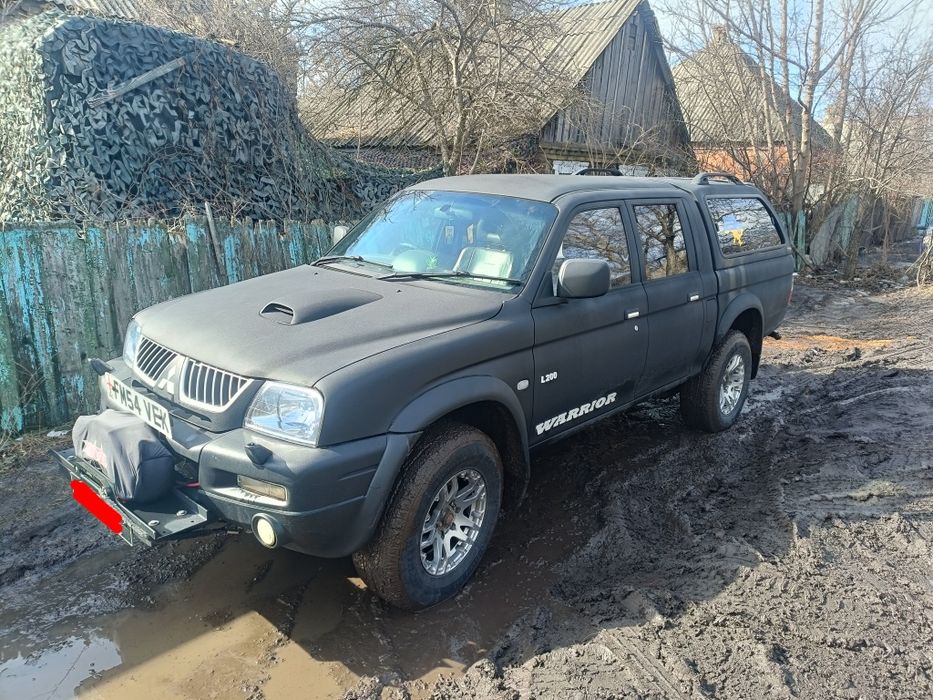 Mitsubishi L200 продам авто в гарному стані