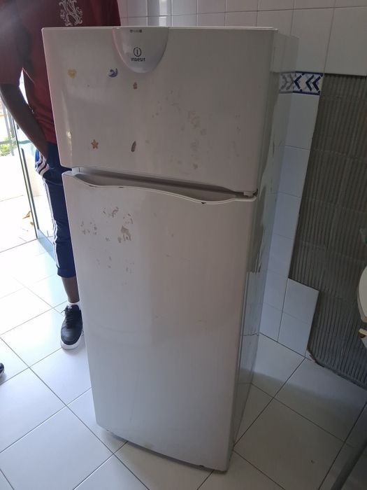 Frigorífico usado Indesit