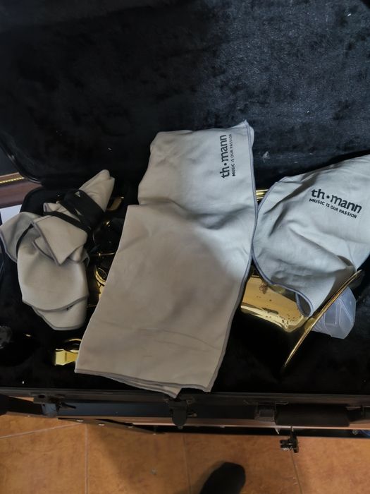Saxofone tenor + hardcase