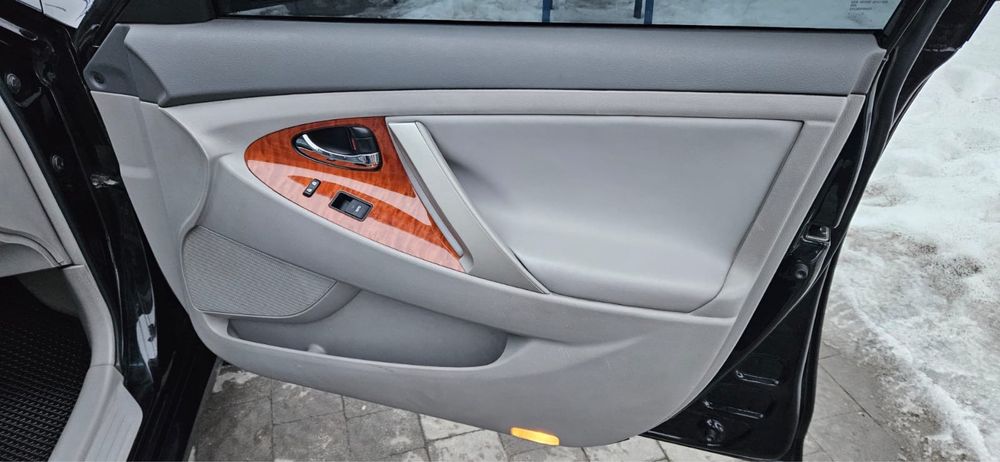 Toyota Camry XLE 2011