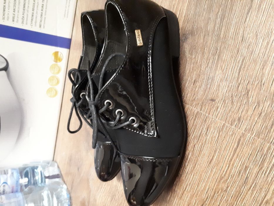 Buty roz.36 sznurowane