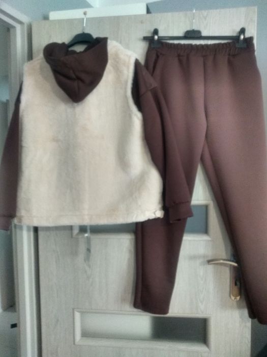 Nowy czekoladowy komplet dresowy