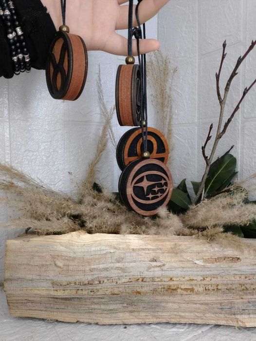 Unikalne zapachowe zawieszki do auta lub domu – Grawerowane